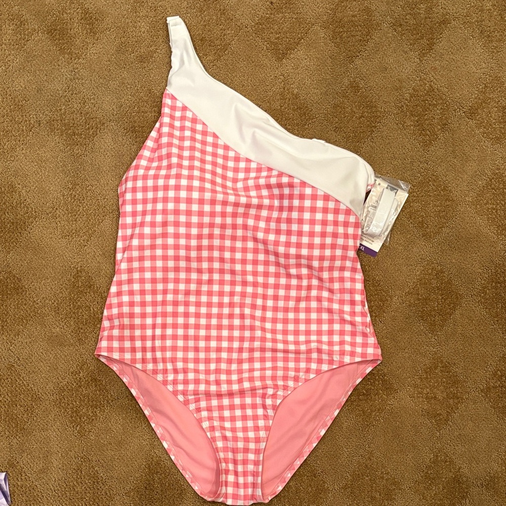 Chic Pink Gingham One-Shoulder Women's Swimsuit